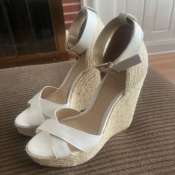 Vince Camuto platform wedges - Picture 1 of 4